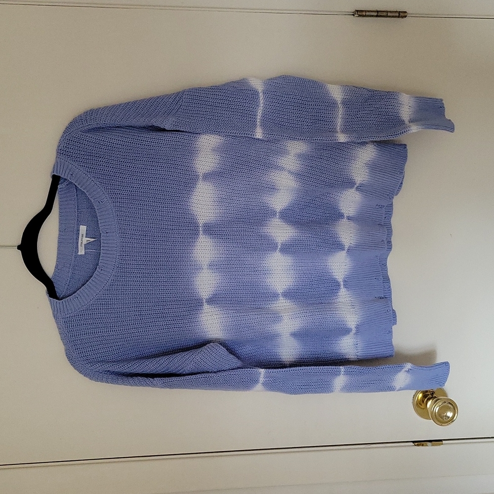 Brand new super cute Maurices light sweater